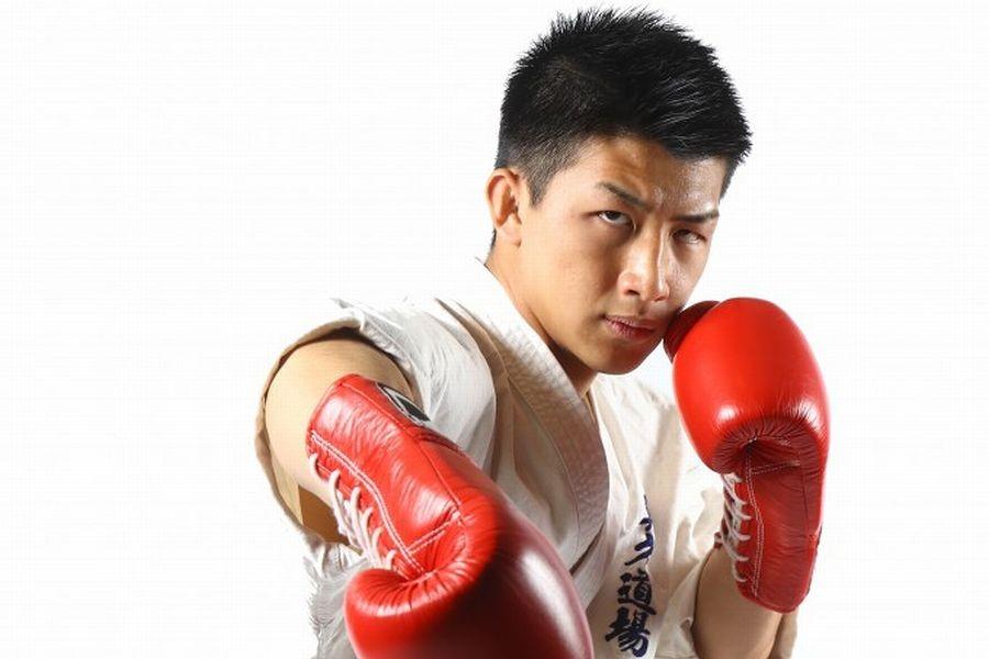 朝久泰央グローブK-1王者 朝久泰央が戦慄のKO勝ちで「