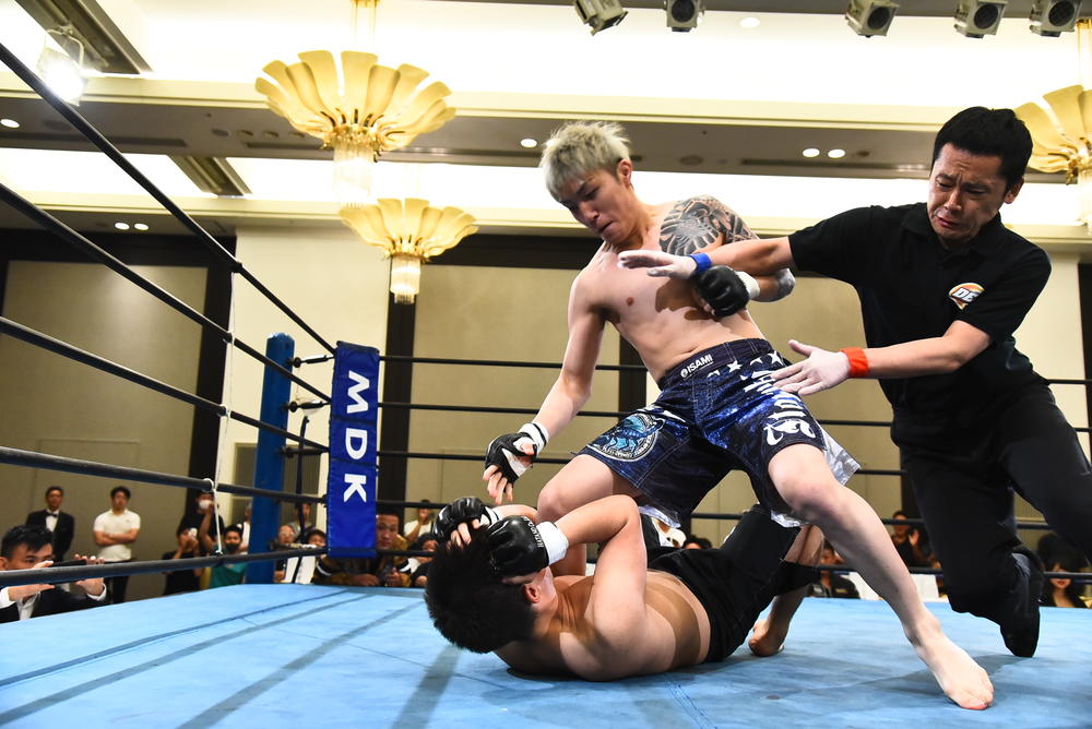 【DEEP】アウトサイダー王者・伊藤裕樹が戦慄の15秒KOで初陣飾る「名古屋からてっぺんを獲りに行く」