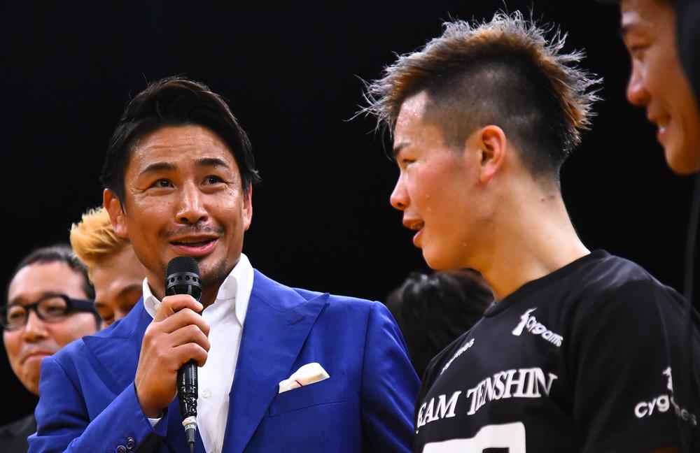 那須川天心「亀田選手と戦えて本当に良かった」、試合後の魔裟斗との“初会話”には満面の笑顔