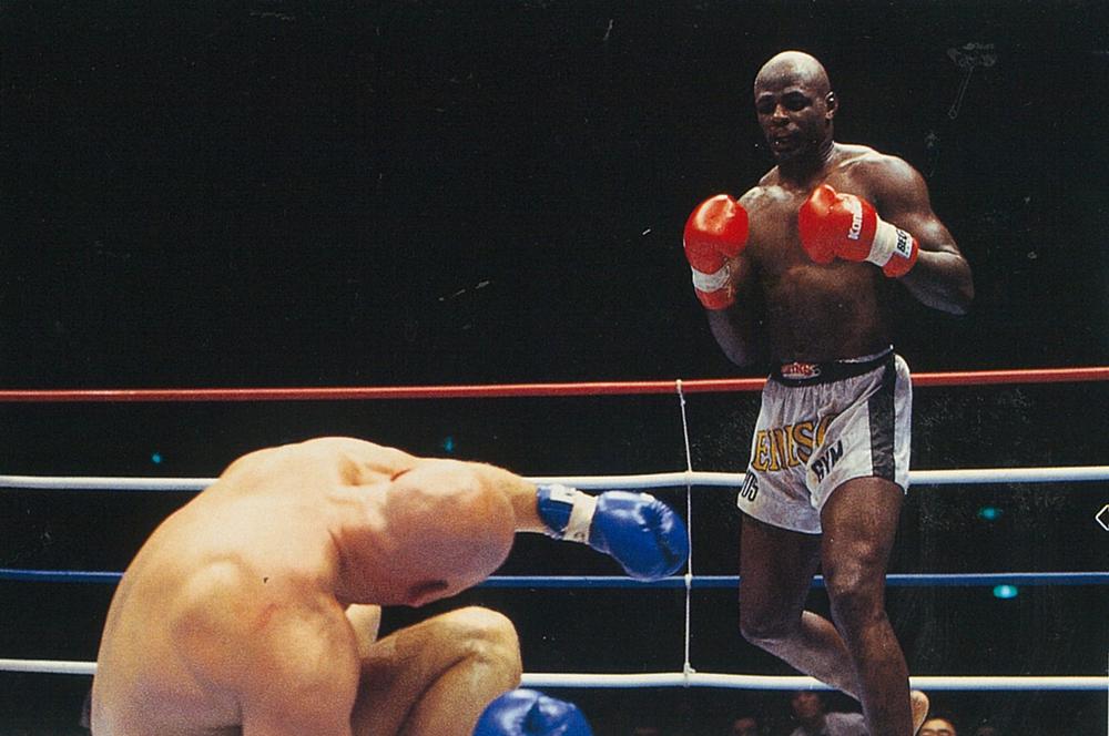 【1997年4月の格闘技】ダウン奪われたホーストがベルナルドの剛腕封じ込め逆転KO、K-1屈指の名勝負に