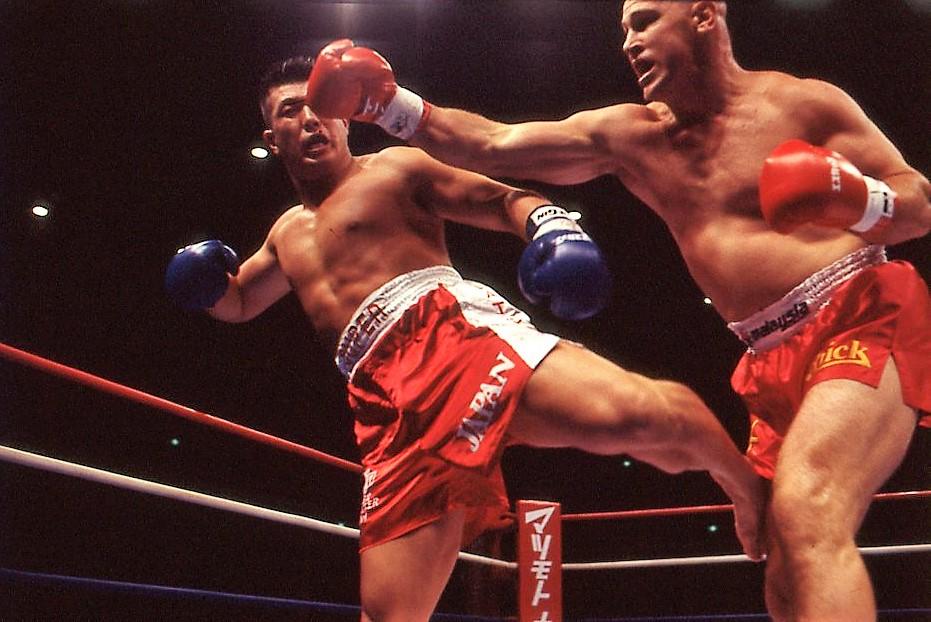 【1999年4月の格闘技】佐竹雅昭がマイク・ベルナルドを相手に大健闘、5Rを戦いきる