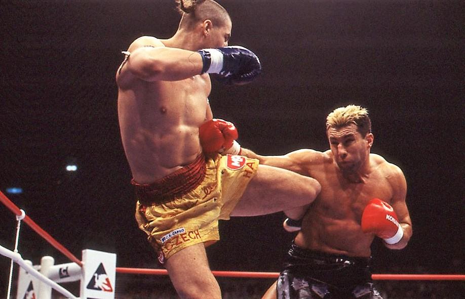 【2001年4月の格闘技】ジェロム・レ・バンナが全試合初回KOで優勝「勝利をアンディ・フグに捧げたい」