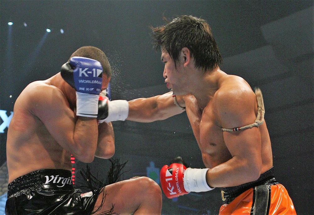 【2008年4月の格闘技】魔裟斗が元ボクシング世界王者をパンチでKO、5年ぶり王座奪回への第一歩