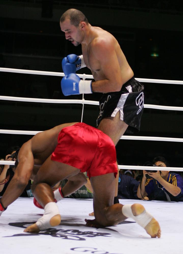 【2004年5月の格闘技】グラウベ・フェイトーザが若き日のアリスター・オーフレイムを初回KO