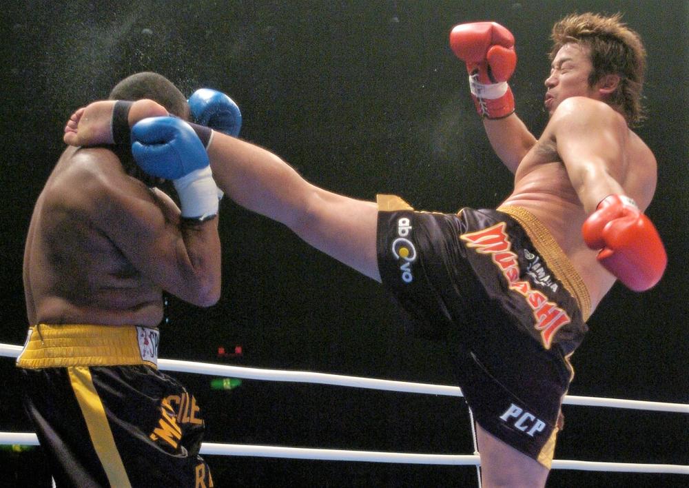 【2004年6月の格闘技】K-1とボクサーの3vs3対抗戦、大将戦は武蔵が元WBO世界ヘビー級王者を降す