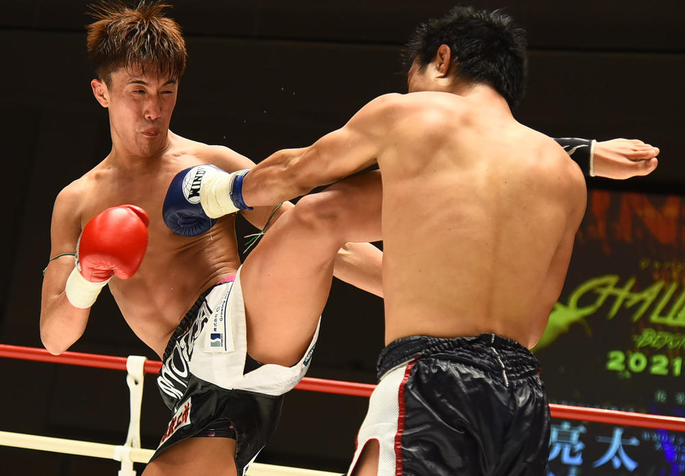 【ジャパンキック】馬渡亮太がテクニックでMAX MUAYTHAI王者に勝利しWMO王者に、武田幸三賞は圧巻TKO勝ちのモトヤスック
