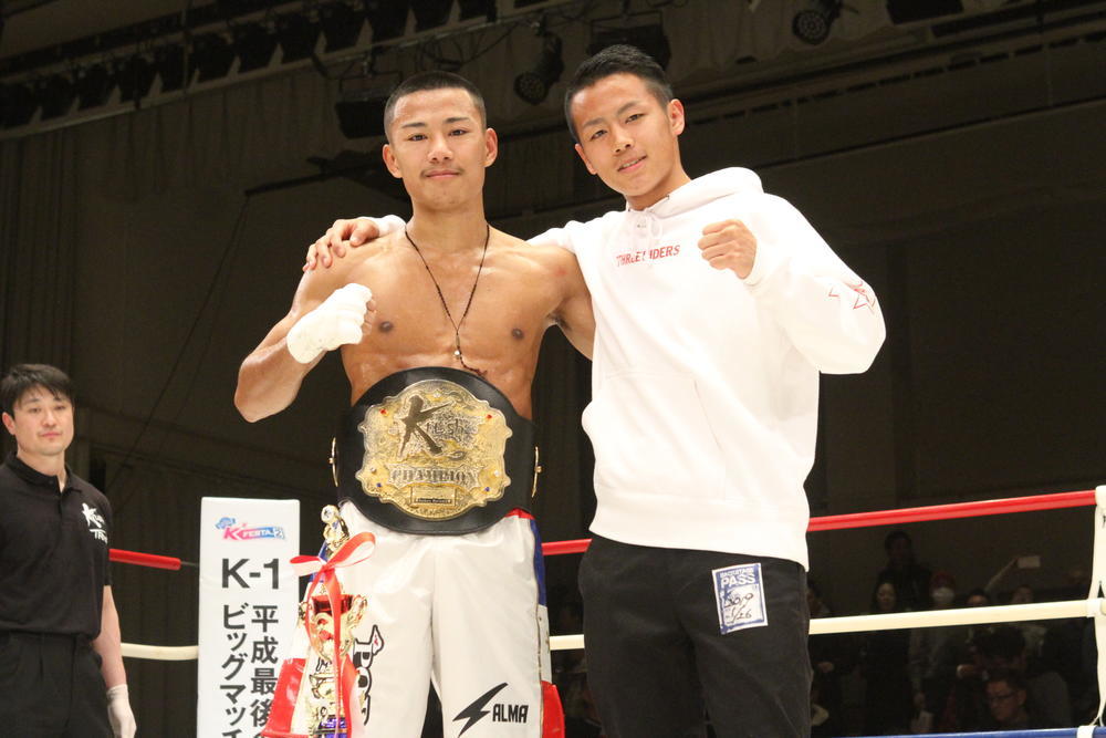 【K-1】ボクシングで衝撃の103秒TKOデビューを飾った武居由樹、後輩・江川優生にバトンを渡す「絶対勝て」
