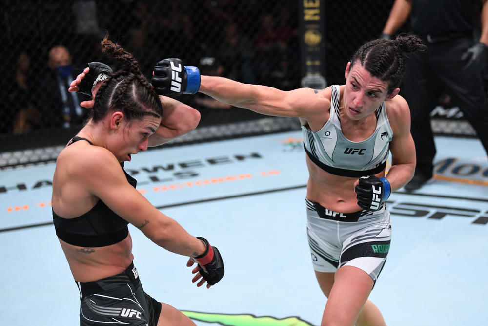 【UFC】ムエタイ軸にマリナ・ホドリゲスが柔術女王マッケンジー・ダーンの寝技を凌いで判定勝ち、ケイプに勝利のニコラウがエリオットも降す