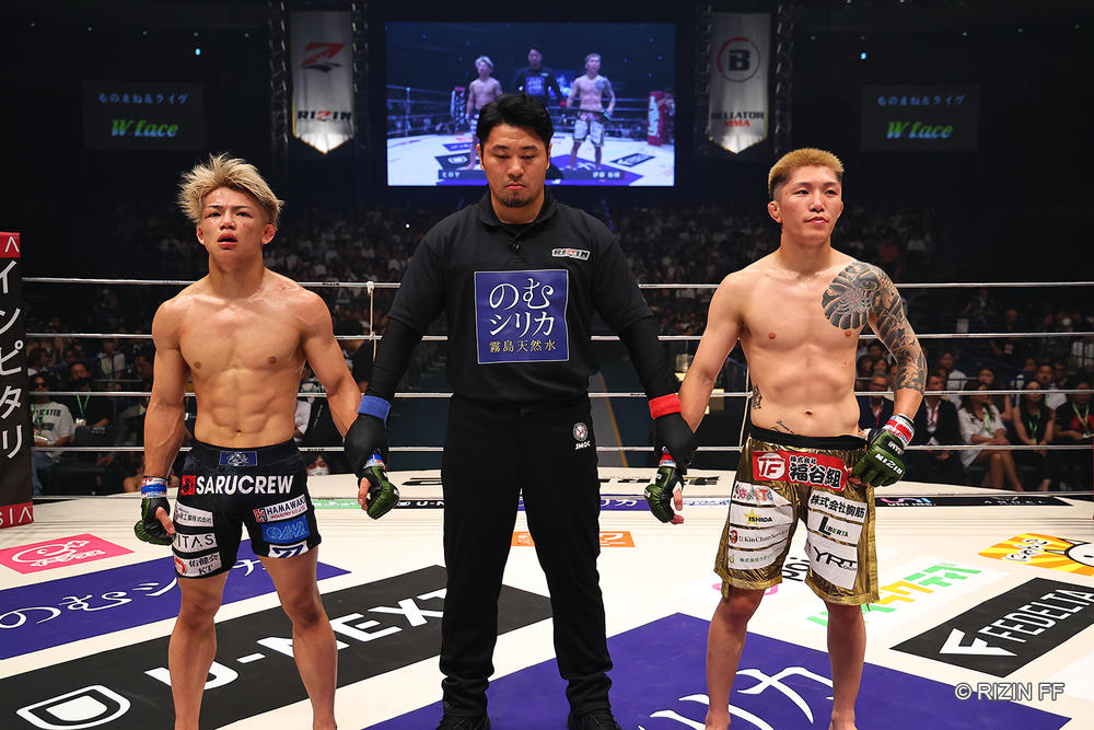 【RIZIN】判定勝ちした伊藤裕樹「点数聞いちゃいますか？ 25点くらいで」×敗れたヒロヤ「ひとりの男として“吐いた唾は飲むな”というしょうもないプライドがあって」