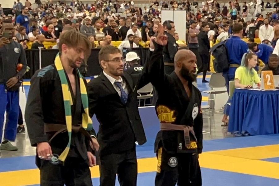 【IBJJF】“DJ”デメトリアス・ジョンソンがワールドマスター優勝！ 岡田准一は2回戦敗退＝ワールドマスター2023