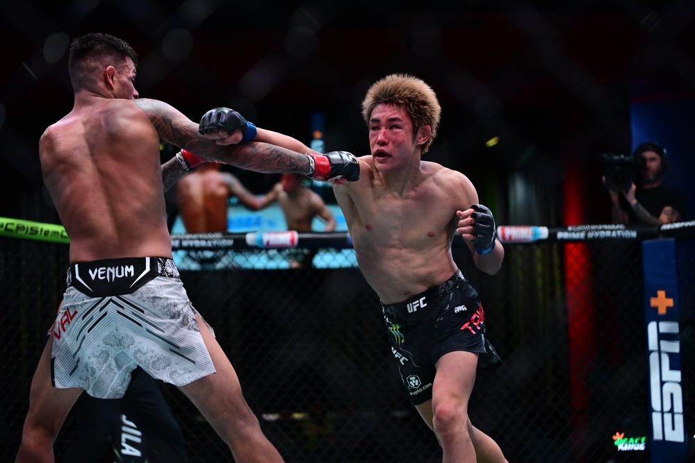 【UFC】平良達郎が17戦目の初黒星、1位ロイバルにスプリット判定負け。ジョンヨンがタヴァレスに競り勝つ、元RIZINテミロフがTKO勝ちデビューで5戦連続1R勝利！ 南アのテンバ・ゴリンボが4連勝