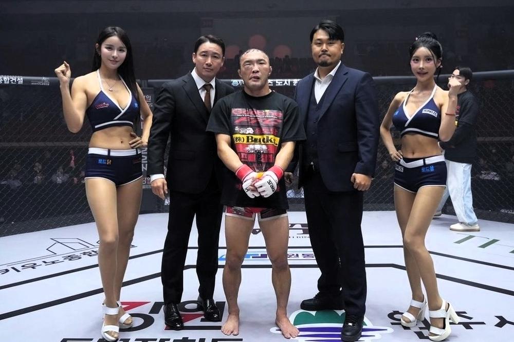 【ROAD FC】RIZINから連戦のキム・スーチョルが辛勝、決勝でヤン・ジヨンと対戦へ「厳しいプロセスのなかにいた」。黒井海成がヒョングンに初回一本負け、パク・ジョンウンがアコをTKO、70kgT決勝はマゴメドフvs.ソロヴィエフに＝ROAD FC 070