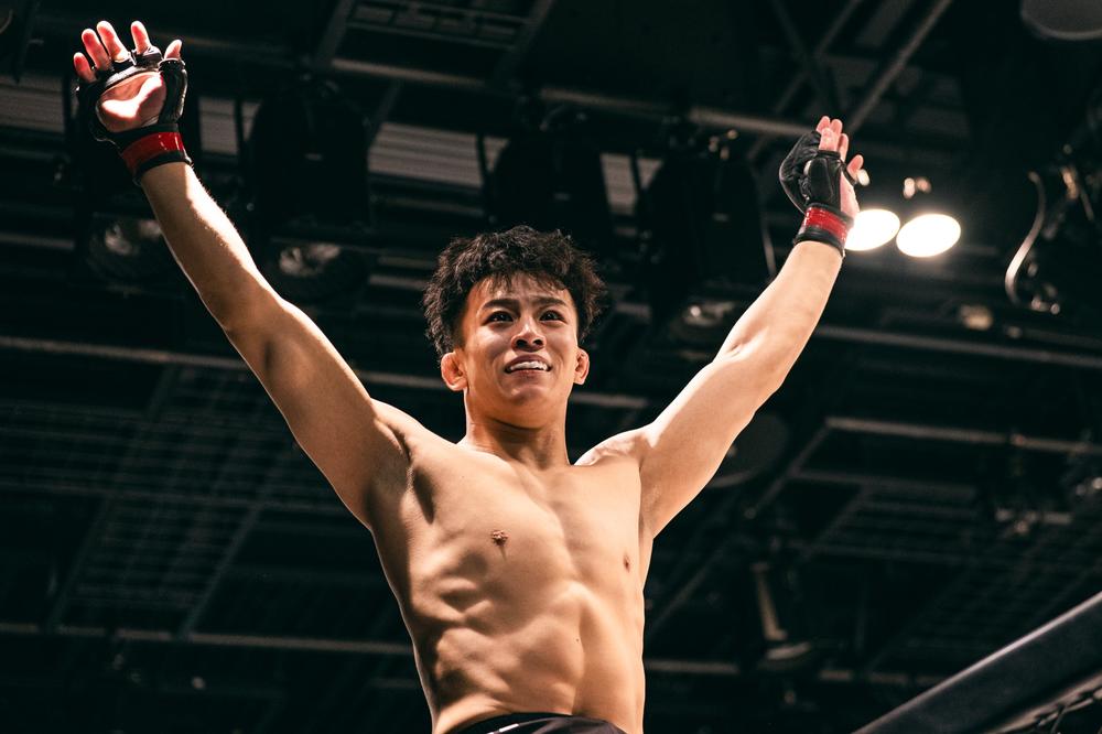 【修斗】バンタム級・野瀬翔平が加藤ケンジを肩固めに極める、宮口龍鳳が左ハイ＆右STで野尻由定を初回で沈め、6連続KO勝ち！ ライト級・結城大樹vs.安海健人は2Rドロー、フェザー級・磯城嶋が久保村を初回KO。松岡がアサシンの足関潰して判定勝ち、大城が黒瀬に判定勝ち＝『TORAO35』