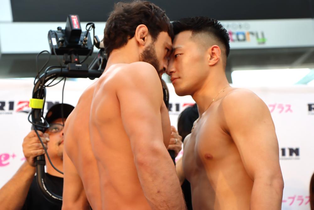 【RIZIN】ケラモフと木村柊也が“超接近”フェイスオフでバチバチにらみ合い、計量パスした両者の体格差に驚きの声も