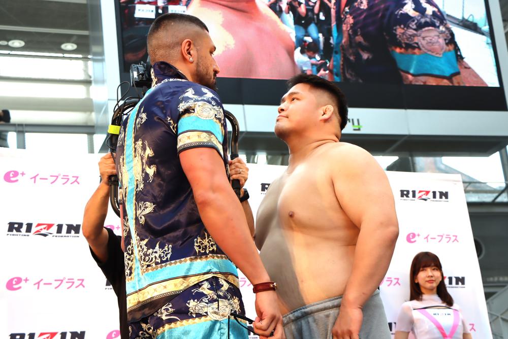【RIZIN】最重量はヘビー級GPで対戦する2人ではなく、シナ・カリミアンと対戦する荒東“怪獣キラー”英貴＝全38選手中37名が計量パス