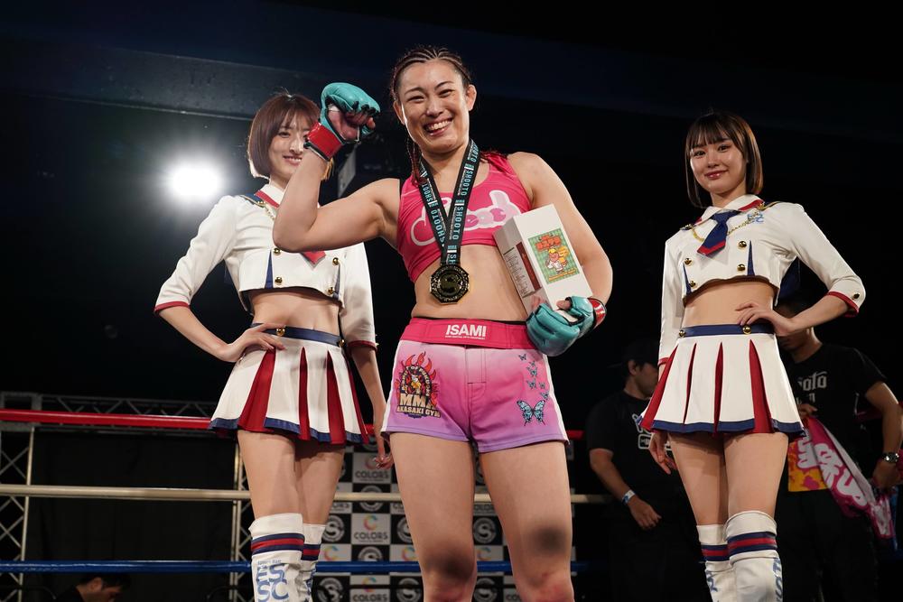 【修斗】宝珠山桃花が17歳・高田暖妃に判定勝ち「藤野さんとパク選手の試合を見届けたい」。高本千代がMMA初勝利。THE BLACKBELT JAPAN沖縄の18歳・徳本望愛がプロデビュー戦一本勝ち