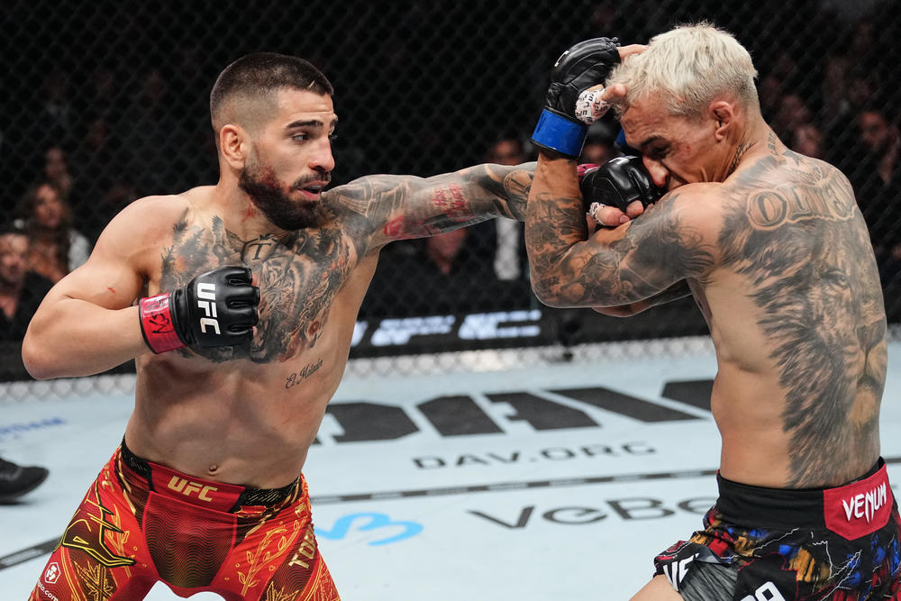 【UFC】トプリアがオリベイラを初回TKOで二階級制覇。パントージャがカラフランスに3R一本勝ち、1位ロイヴァルを下したヴァンとフェイスオフ！ タルボットが再起、デルガドがアミルをヒザ葬、マッキニーが16回目の1Rフィニッシュ！