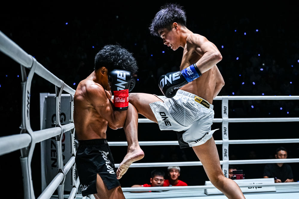 シンドラ プレイマット 日本選手権予選 準優勝賞品 シンドラ プレイマット 日本選手権予選 準優勝賞品 Stand up