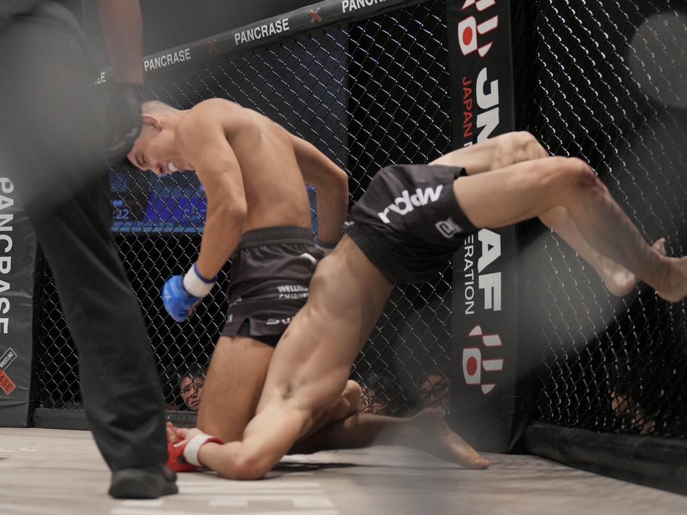 【PANCRASE】トミー矢野が田口翔大に一本勝ち、清水博人が福里凱亜との死闘を制し、フェザー級決勝で激突。バンタム級で佐藤ゆうじ、フライ級で柴山鷹成、ストロー級で氏原魁星が決勝進出。畑大晴が29秒TKO勝ち! 沢木純也がギレルメの腕十字凌ぎ、カーフでTKO勝ち!