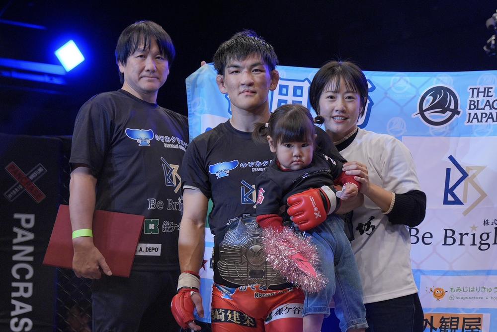 【PANCRASE】濱田巧が大塚智貴にスプリット判定勝ちでフライ級王者に、大晦日RIZIN出陣を宣言。リベイロが打撃の進化でTKO勝ち、山崎蒼空に初黒星つける。神部篤坊が合島大樹を59秒TKO! ネオブラ各階級優勝決まる