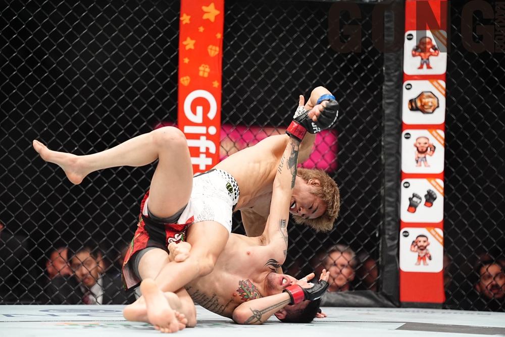 【UFC】平良達郎が2位モレノをパウンドTKO「タイトルショットを！」。ヴァンがパントージャに負傷TKO勝ちで新王者に、ヤンがドバリシビリに組み負けず蹴りを効かせて判定勝ち王座奪還、タルボットが判定勝ちでセフードが引退、トーレスがドーソンをTKO、ATTダンカンが逆転一本勝ち、バーバーが637日ぶり勝ち名乗りで7連勝、ジアムが6連勝