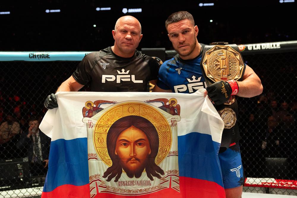 【PFL】ネムコフがフェヘイラを1R 肩固めに極めて初代ヘビー級王者に。サイボーグがフェザー級王座防衛でディチェバとMMAラストファイトか