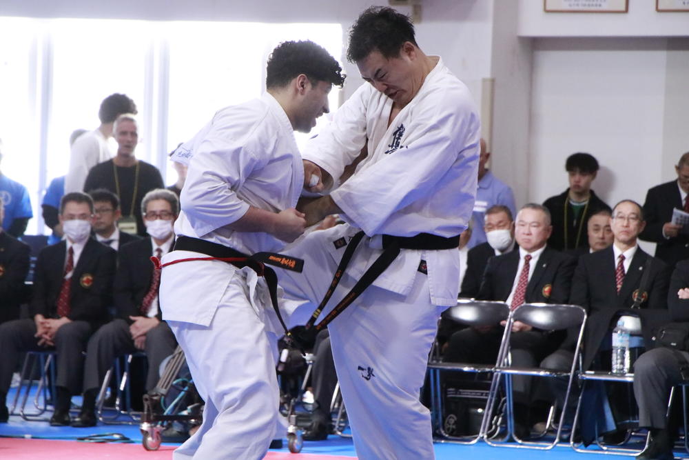 【極真会館】西村界人、コバレンコの2強に、ベロフ・マクシム、ゴリウシキン・ダニルが準決勝へ進出＝準々決勝