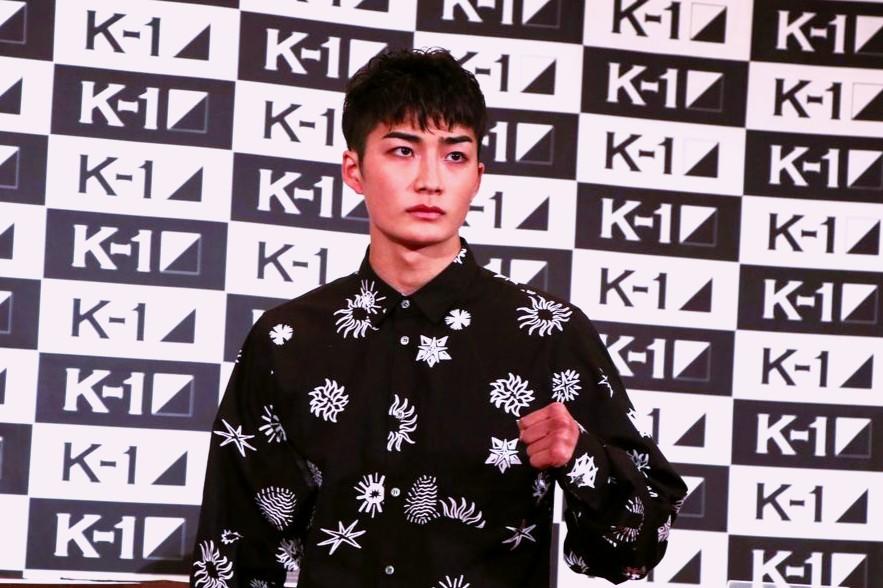【K-1】絶対王者・金子晃大にタイトルマッチでリベンジに挑む大久保琉唯が「K-1の中で一番注目されているカードは、金子選手と俺の試合」「大会のメイン、どうですか？」と須藤元気Pにアピール