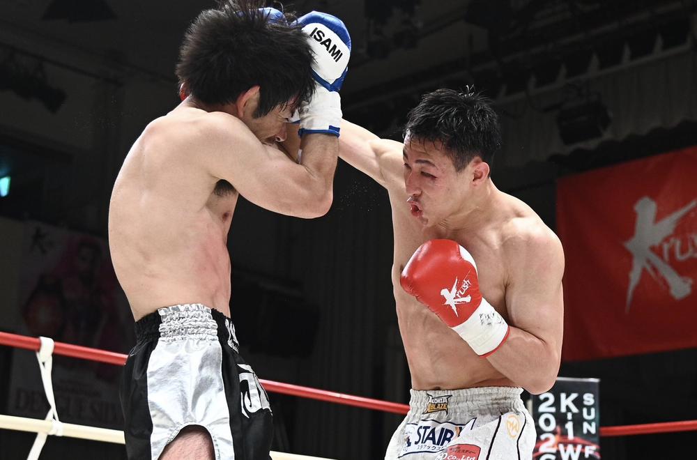 【Krush】関口功誠が3Rの猛攻でTKO勝ち、9連勝でフェザー級王者・石田龍大へ宣戦布告。谷川聖哉80キロがモリをKOして再出発、バンタム級王座決定トーナメントで大平龍が松谷梛を初回KO、東虎之介も豪快初回KO。坂本優輝が猛打でKO勝ち、岡嶋形徒がKO勝ちで火をつける