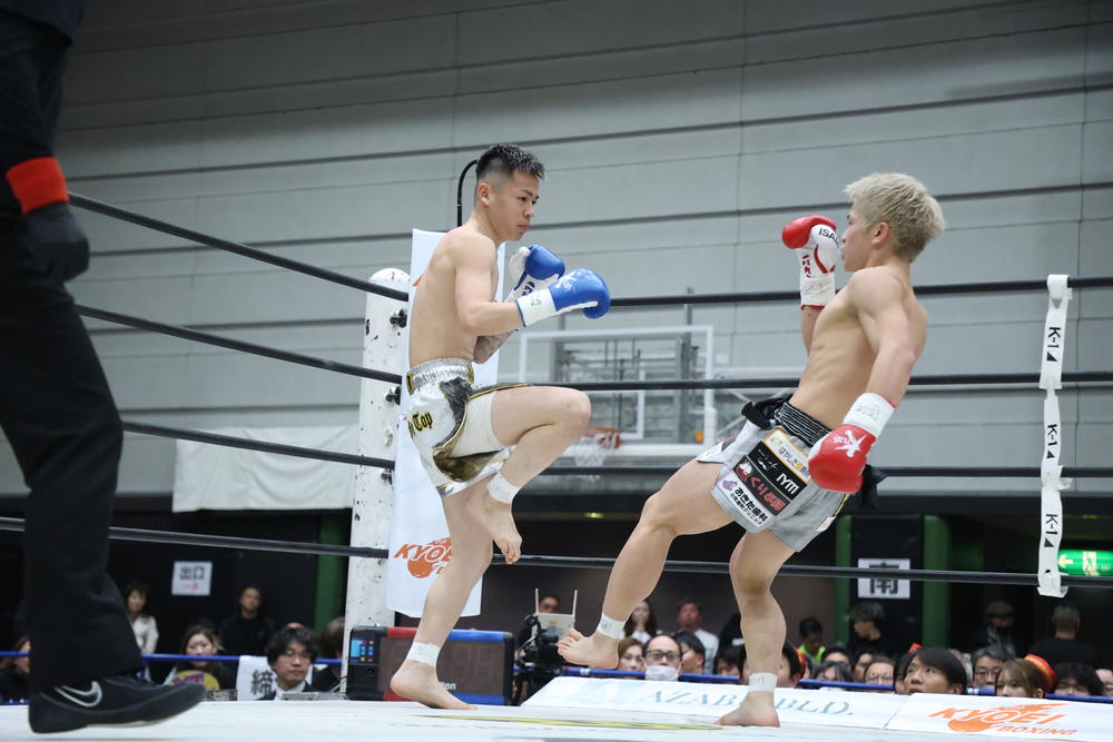 【Krush】カーフキック禁止を提言した卜部弘嵩も驚いた「ああいう技もあるんですね」石郷慶人が“新必殺技”で42秒KO、担架送り