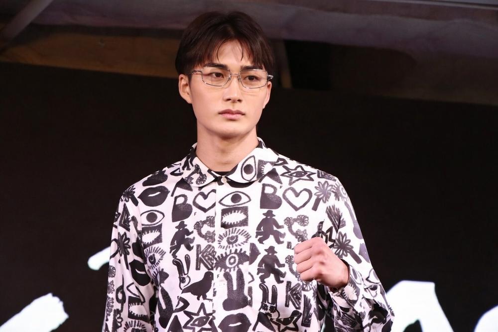 【K-1】大久保琉唯がフェザー級に上げて新美貴士と対戦「2階級同時制覇の新しい夢が出来た」「本当の意味で圧倒してやろうかなって。KOも狙っています」「次に計量オーバーしたら格闘技をやめるくらいの気持ち」