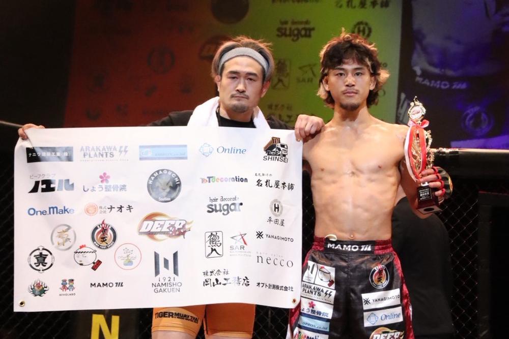 【DEEP】フライ級・濱口奏琉が松井優磨に初回TKO勝ち、松場貴志が松原聖也にスプリット判定勝ち、栗山葵が27秒TKO復活。大澤将司が冨田昂志をKO、小川道的が古根川充に一本勝ち、藤田宇宙が岩本達彦をパウンドアウト