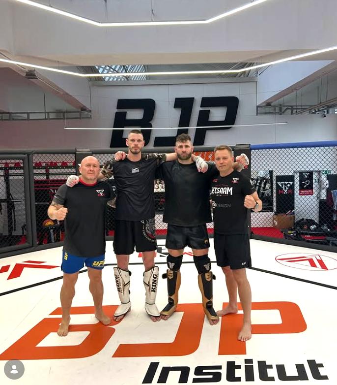 【K-1】-90kg世界王者アハテルバーグが元UFC王者プロハースカと特訓、ロリート戦へ強力助っ人登場