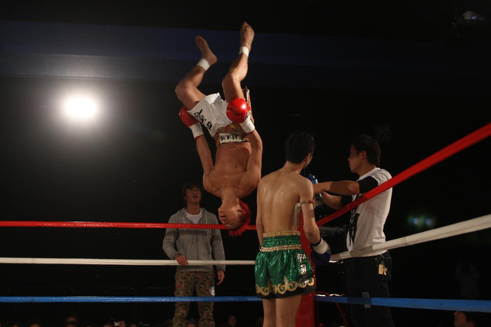 【発掘】2012年の武尊のムーンサルト、2026年9月に閉館が決まった新宿FACEで舞った！ロッタンとの再戦で最後のムーンサルトは見られるのか