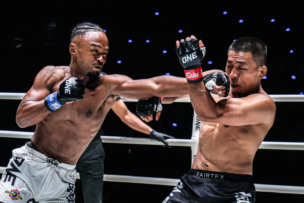 【ONE FF】フィリピン在住MMAファイター折居大河がONE初陣で無敗のマウィアにTKO勝ち「自分を見つけてくれた方、ありがとう」。ボーナス獲得に「アイムハッピー、サンキュー！」
