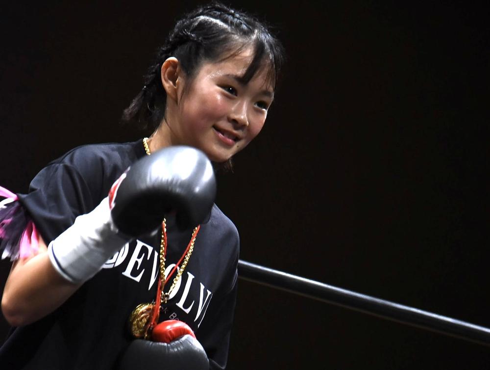 【KNOCK OUT】インスタとTikTokで話題の女子キックボクサー優波が今春中学卒業でついにプロデビュー、父は元MA日本王者