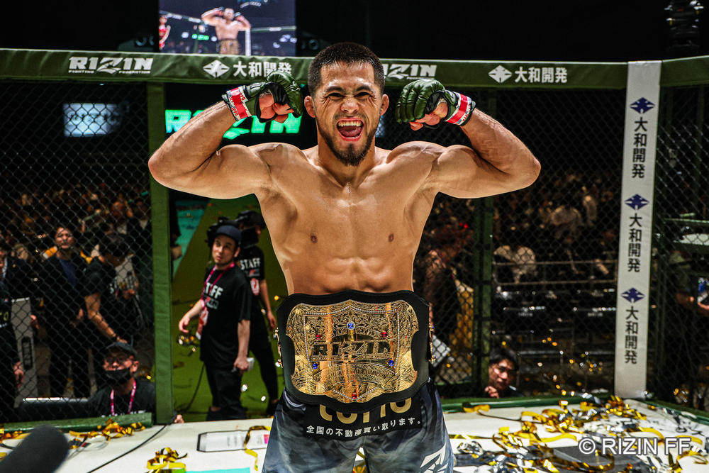 【RIZIN】シェイドゥラエフが久保を初回TKOで「UFCかPFLの最強の選手と」、サバテロが後藤を完封しバンタム級王座防衛、堀江がピットブル攻略、萩原が体重超過メヘウラの首相撲ヒザに沈む。テミロフが福田を一撃TKO、朝久が右ボディ一閃KO! 神龍がズールーを極めて扇久保と6月仙台決戦へ、クジティナが浜崎に腕十字、摩嶋がギャラガーを肩固めに極める、ズマガジーが体重超過の天弥に判定勝ち