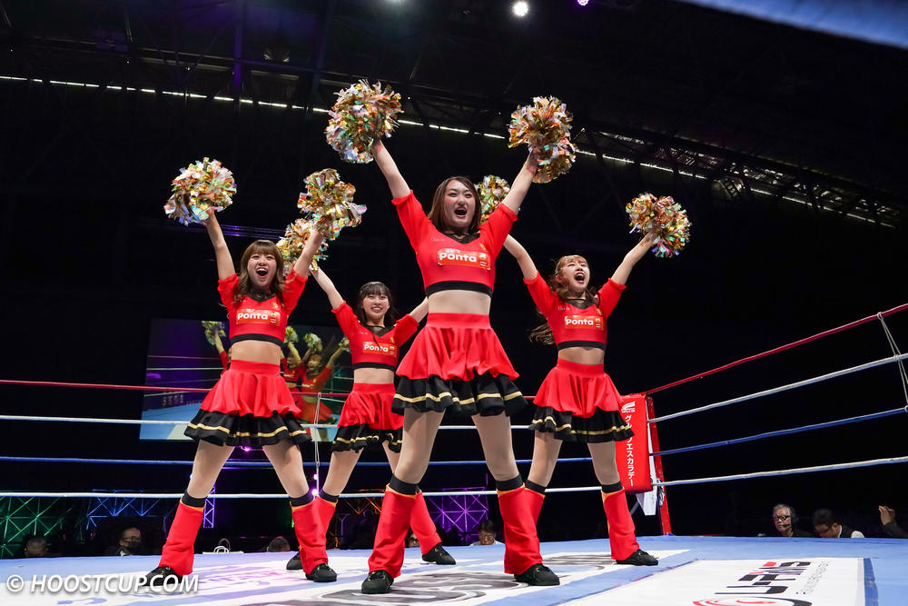 【ホーストカップ】名古屋グランパスの公式チアチーム「チアグランパス」がチアパフォーマンス、ラウンドガールも務める