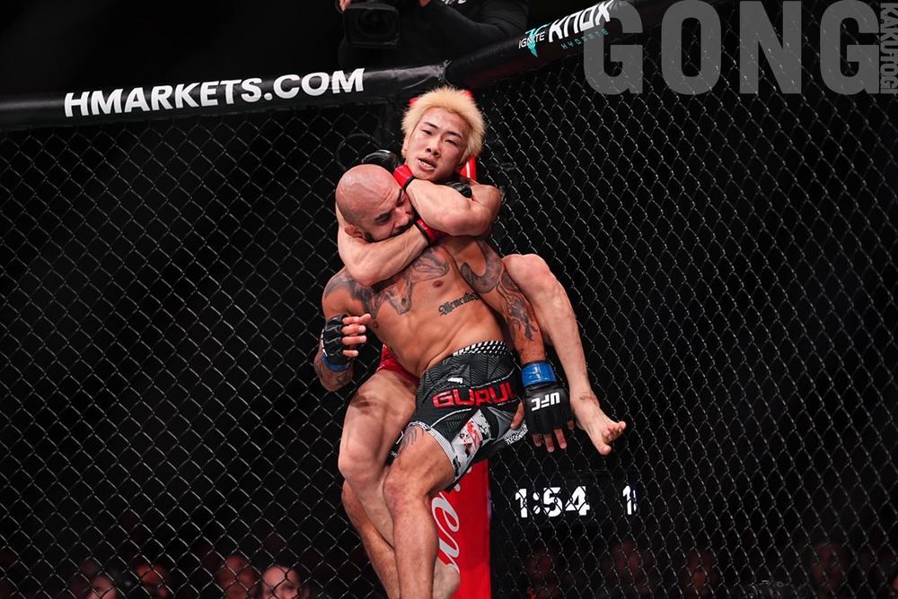 【UFC】1年2カ月ぶり復帰戦で一本勝ちの鶴屋怜、試合1カ月前に足首を骨折・手術していたことを明かす「今年中にランカーとできたら嬉しい」