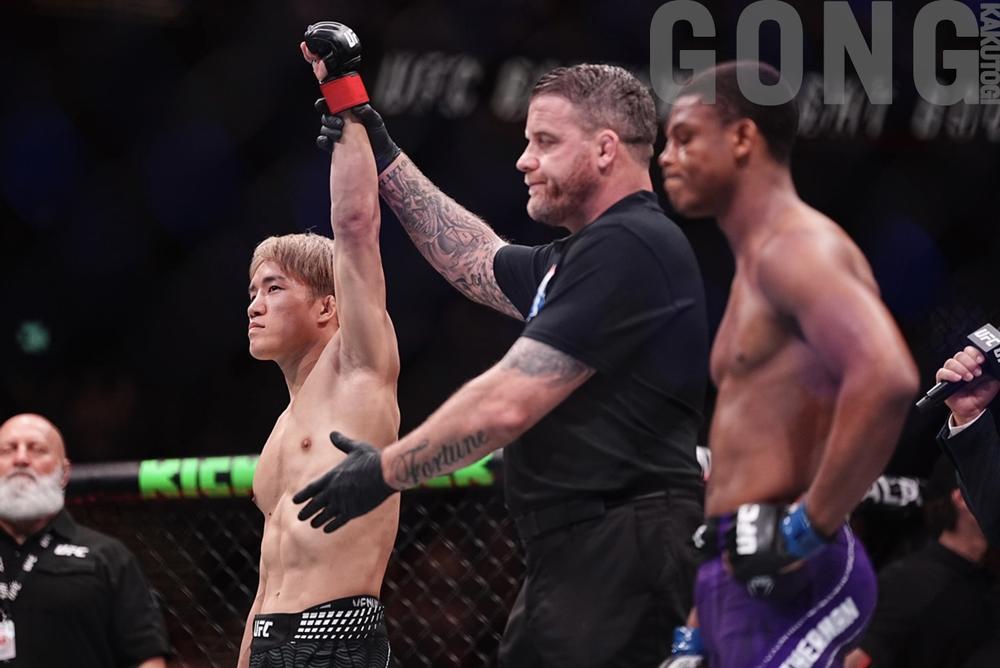 【UFC】失神KOでUFC初勝利の朝倉海「3連敗してリリースされたらもう続けられないなと思っていた」「バンタム級でトップに行けるのをどんどんこれから証明して行く」