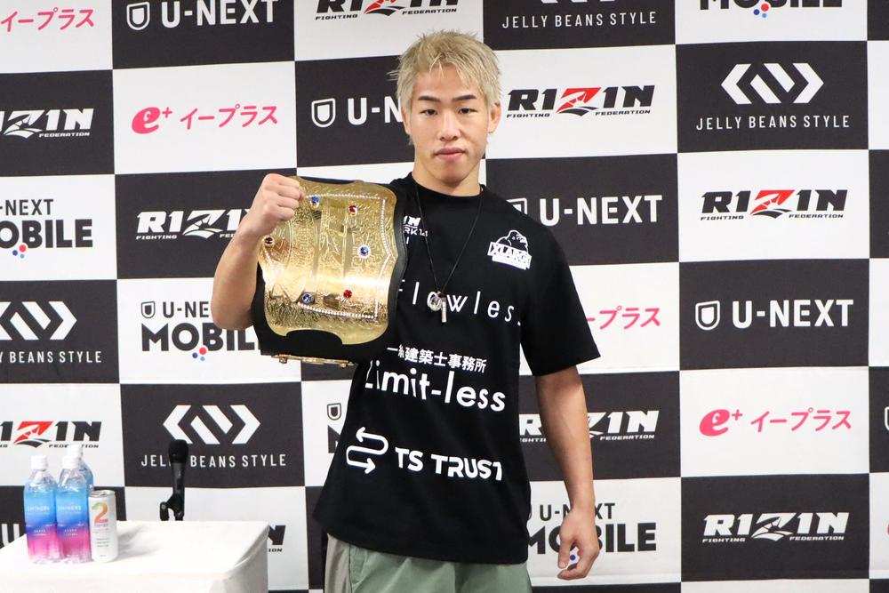 【RIZIN】扇久保からベルト奪取の神龍誠、「二の手、三の手まで考えられた」「試合は試合、感情は感情。やることをしっかり決めて的確に戦った」