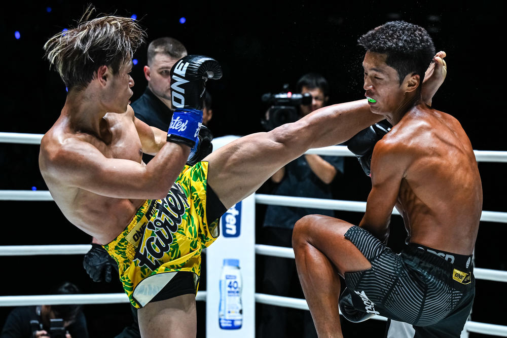 【ONE FF】山﨑一央が成尾拓輝にKO勝ちしたジャーイーのローブローに苦しみながらもハイキックでダウン奪い判定勝ち、RISEフライ級1位・棚澤大空が接戦を制してONE白星発進