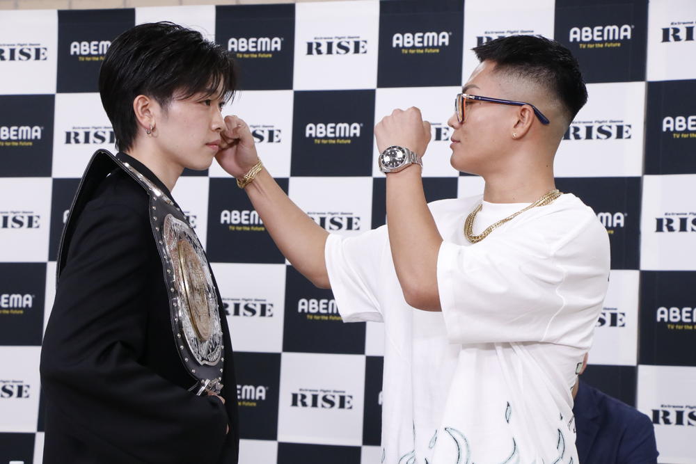 【RISE】挑戦者の塚本望夢が激怒「まず詫び入れろよ」「金的蹴って来たら本気で蹴り返してやるからな」独壇場に王者・松本天志は「口うるさいんで、試合で黙らせる」