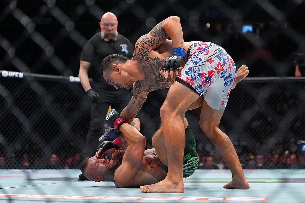 【UFC】マクレガーに何が起きたのか? ダナ代表「5年も離れるのは過酷」、ホロウェイ「レフェリーに『試合を止めてくれ』と」、マクレガー「絶望の底にいる」