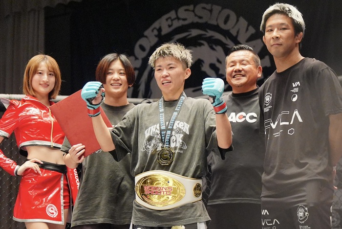 【修斗】2年ぶり復帰の渡辺彩華が高本を極めて王座防衛！ 岩﨑が荒井をTKOで世界ミドル級王者に。関口が中池に競り勝つ、ジェイクムラタが判定勝ち、中村未来がテクニカル一本勝ち