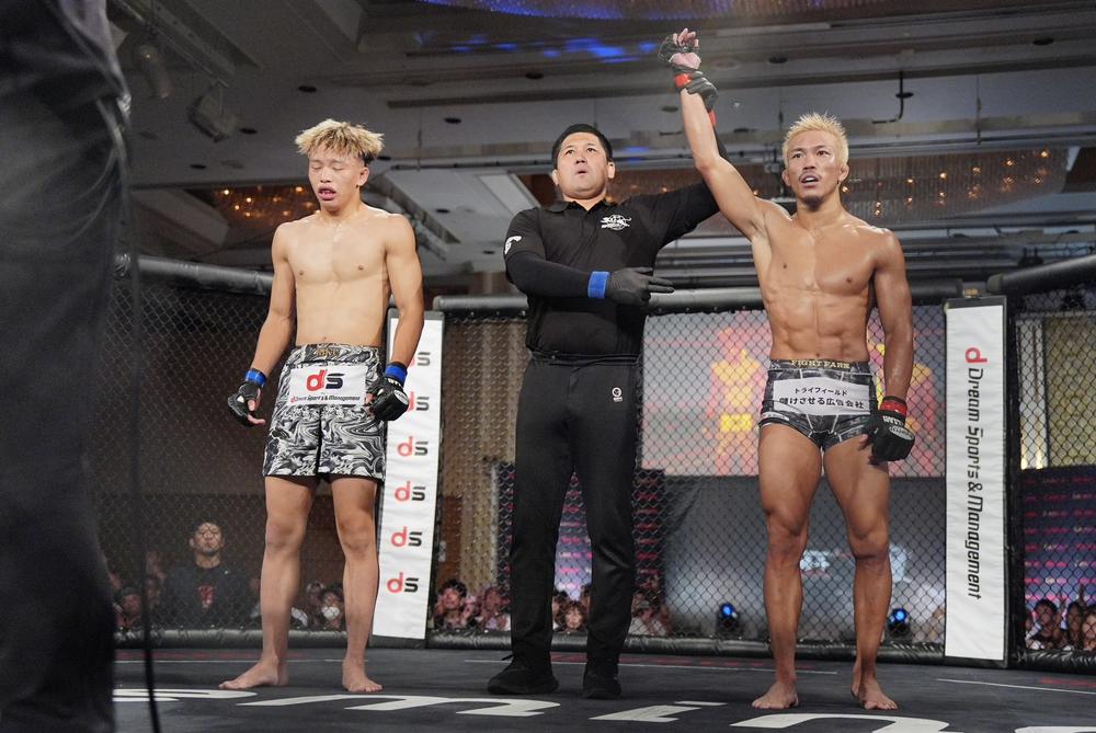 【Lemino修斗】齋藤奨司が中島陸に初黒星つける判定勝ちで決勝進出、山内がジョーンズを左右ボディでKO! 内藤が石橋をKOで5年ぶり勝利、徳弘が新井に一本勝ち、岩倉がマックス組み伏せる、平良が判定勝ち、熊本の竹見がTKO勝ち