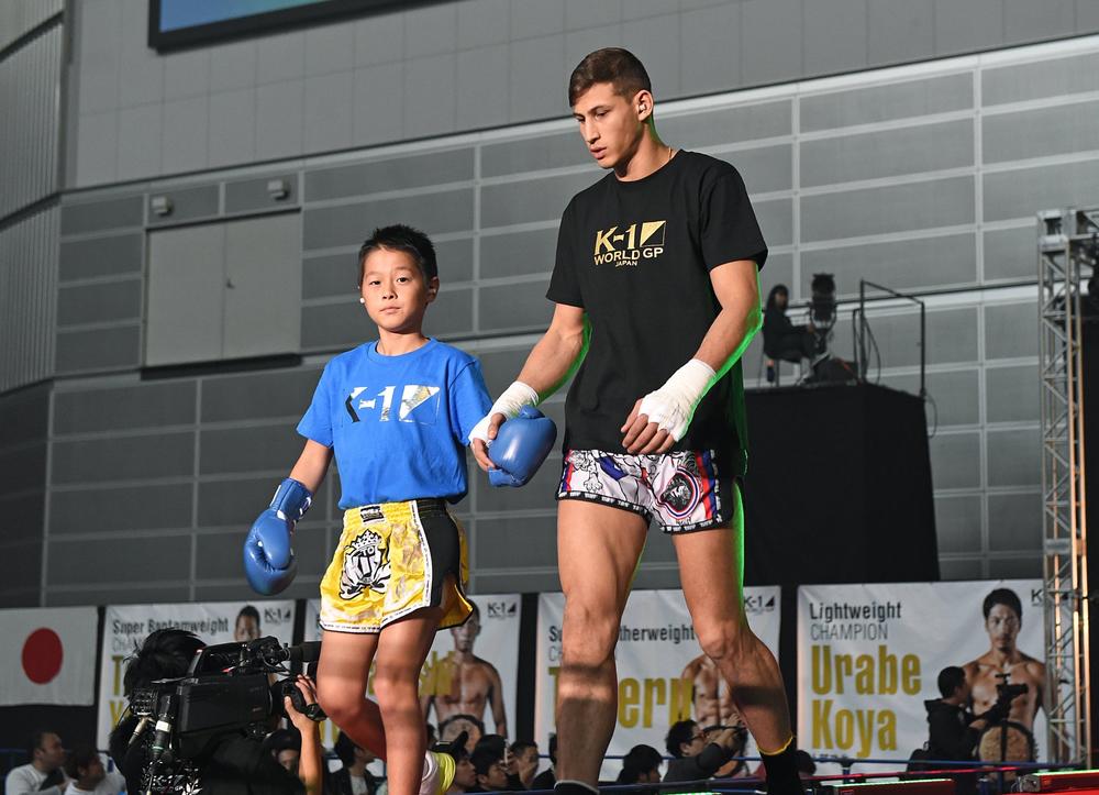 【K-1】2018年にエスコートキッズを務めた少年が、その8年後K-1チャンピオンになった「未来に投資する」取り組みが現実のものに