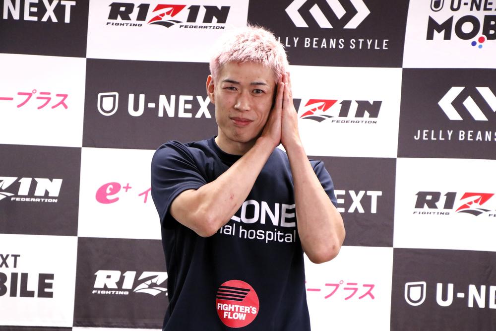 【RIZIN】「BDファンの皆さん、この勝ち方では大きなことは言えないけれどこれが現実だよ」とマイクアピールの直樹「もっとサクッと倒して言いたかった。打たれ強さでは皇治といい勝負」