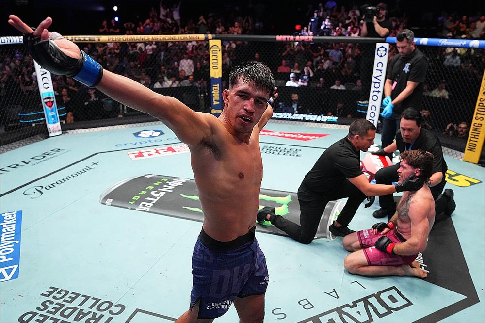 【DWCS】ウェルター級・ブリトーがファジルを逆転の右フックKO! ミドル級ミラーがロドリゲスをヴァンフルー極める、ライト級ペレスが昨年の雪辱腫らすTKO勝ち、再挑戦対決はロレンツがアリイを右でKO。第1試合から激闘プガがトレンブレイに初黒星つける──再挑戦が5選手出場=『Dana White's Contender Series 2026: Week 2』