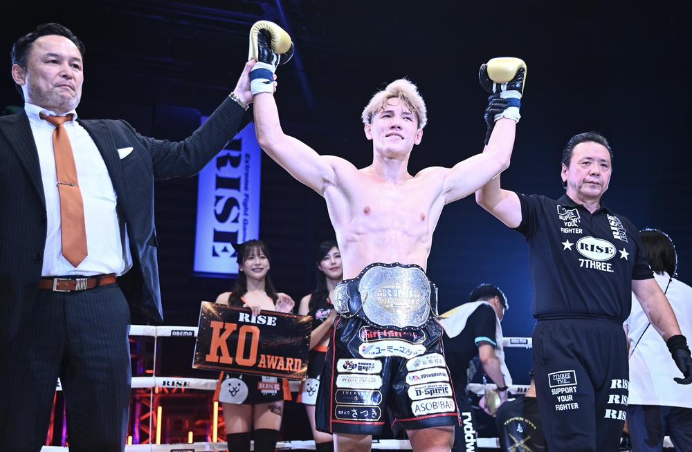 【RISE】3大タイトルマッチ！那須川龍心が延長戦で大﨑一貴を振り切り世界王座奪取、YURAが白鳥大珠にKO勝ちで新王者に、松本天志が塚本望夢をKO防衛、安本晴翔は初回KO勝ち、セレクションマッチは花岡竜・鈴木真彦・玖村将史・大鹿統毅が勝利＝結果速報